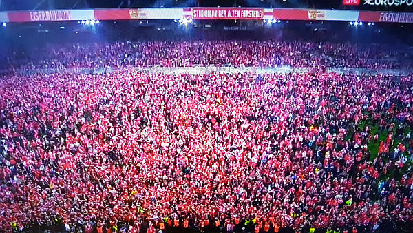 Bild: Union Berlin steigt auf - Das Stadion wackelt